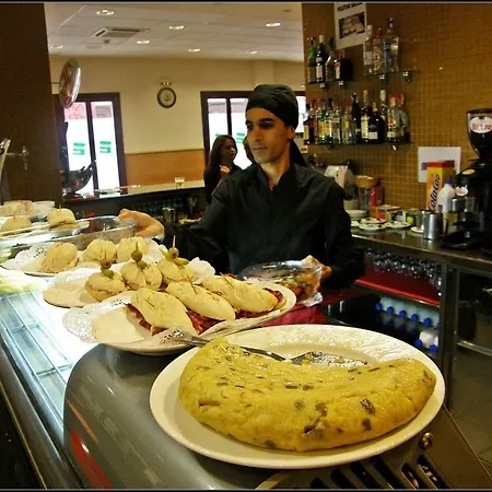 Hostal Trinkete Etxea *