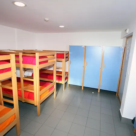 Trinkete Etxea אכסניה לקייטיו