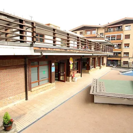 Trinkete Etxea Hostel *