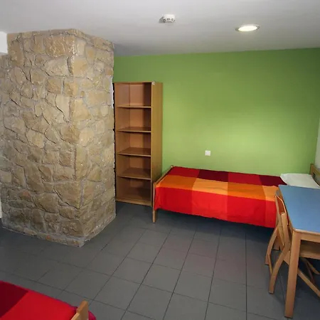 Hostel Trinkete Etxea *