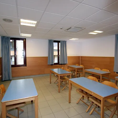 Trinkete Etxea Hostel *