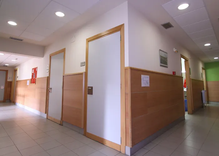 بيت شباب Trinkete Etxea ليكيتيو