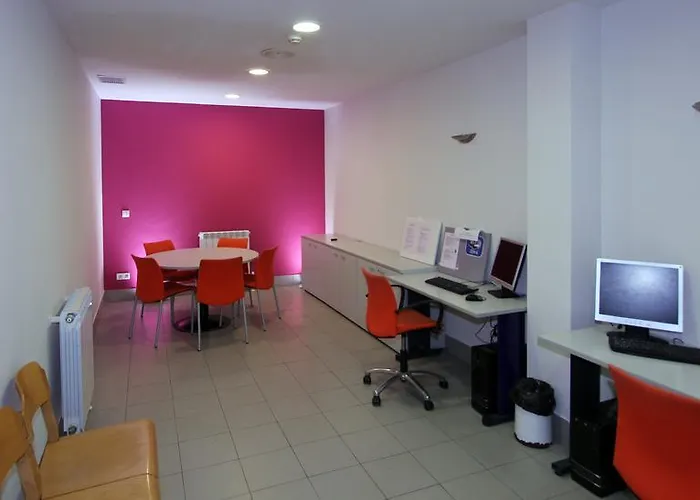 بيت شباب Trinkete Etxea ليكيتيو