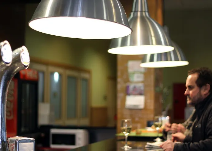 Trinkete Etxea بيت شباب