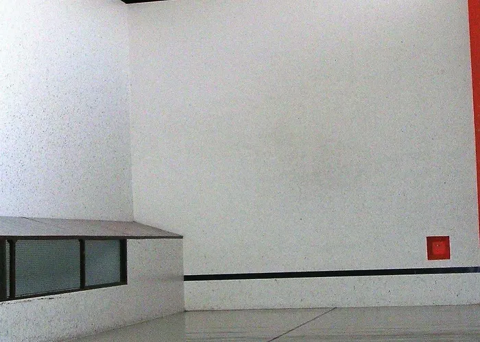 بيت شباب Trinkete Etxea ليكيتيو